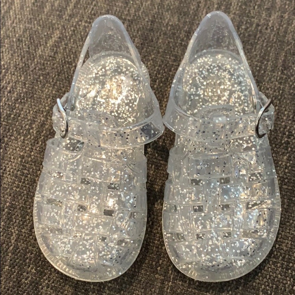 Clear Gap Jelly Sandals